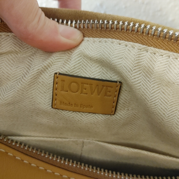 Loewe Large Puzzle Edge In Tan - Picture 9 of 15